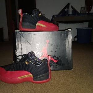 Jordans 12 super bowl low tops black/Red size 10